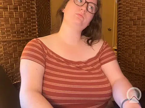 lucy-comes-true online show from 05-14-26, 02:14