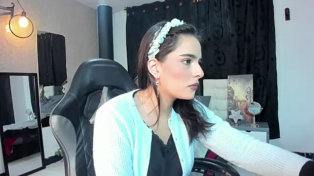 ShantalBr online show from 06-03-26, 12:28