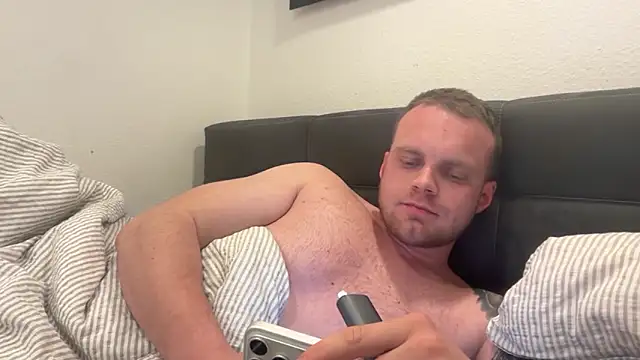 hallihallo12343 online show from 04-21-26, 09:10