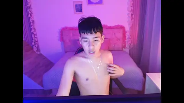 Cata Saeeenz online show from 05-25-26, 01:49