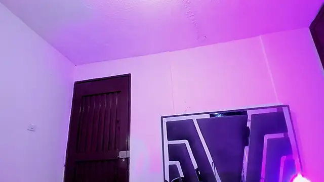 Natasha028  online show from 04-29-26, 11:47