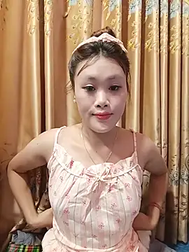 Snapshot of Ly-sexyy chatting on 07-13-26, 06:02 Ly-sexyy online show from 07-13-26, 06:02