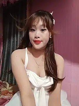 Snapshot of Ly-sexyy chatting on 06-23-26, 11:36 Ly-sexyy online show from 06-23-26, 11:36