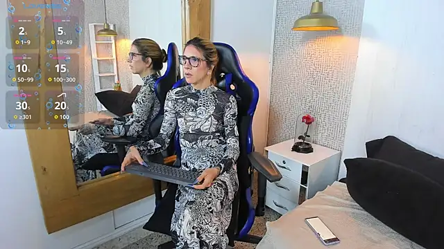 JessieGarvet19 online show from 04-21-26, 06:20