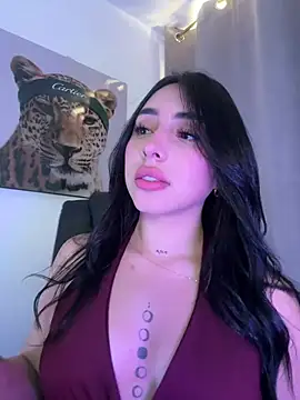 IsabellaNoir  online show from 05-05-26, 08:45
