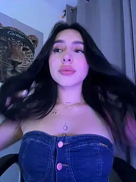 IsabellaNoir  online show from 05-21-26, 11:46