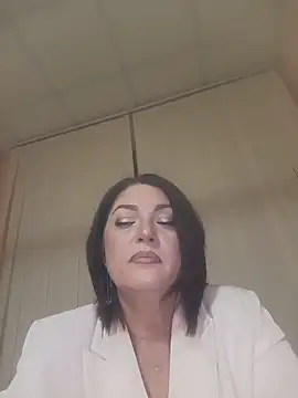 Snapshot of MargoSky48 chatting on 05-17-26, 06:41 MargoSky48 online show from 05-17-26, 06:41