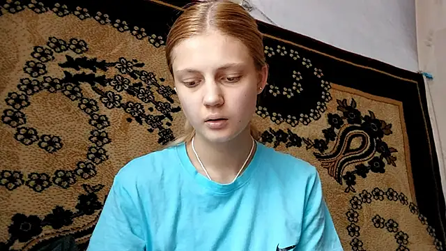 LunaLaday online show from 06-17-26, 02:55