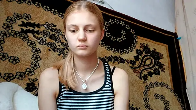 LunaLaday online show from 06-29-26, 03:02