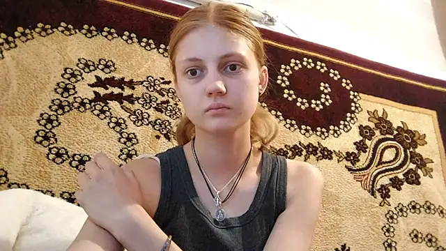 LunaLaday online show from 08-04-26, 03:22