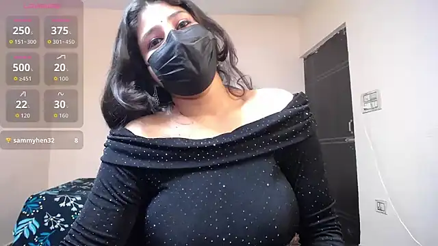 -Queenie online show from 05-18-26, 07:40