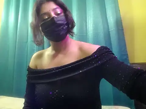 -Queenie online show from 07-02-26, 06:47