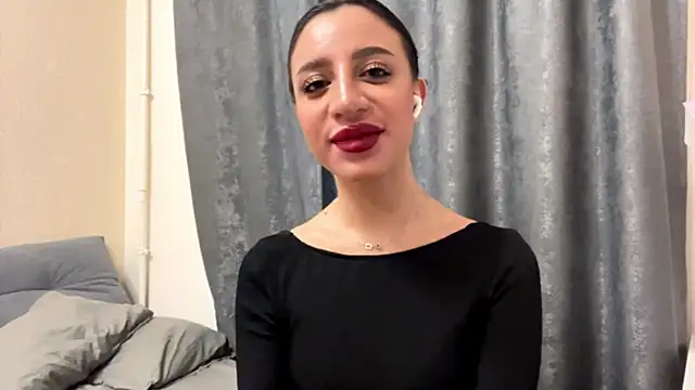 AngellaBarbini online show from 07-10-26, 04:18