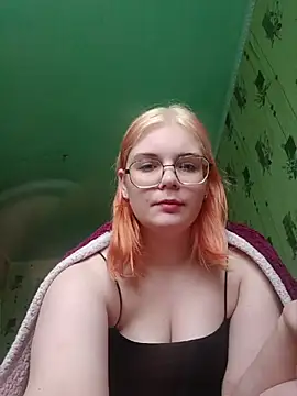 LoisFox online show from 05-11-26, 04:36