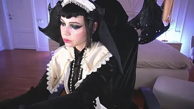 OutfitObsession online show from 04-30-26, 01:07