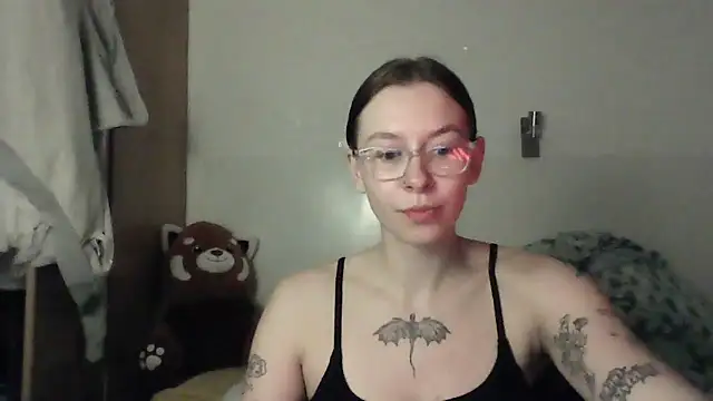 JuicyErika online show from 05-26-26, 10:52