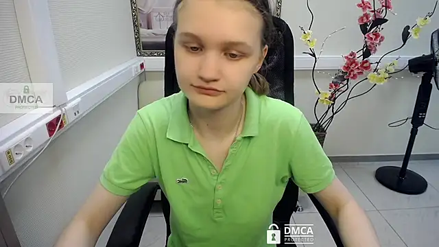  donnaSia  online show from 07-21-26, 10:38