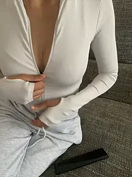 sexygru online show from 04-22-26, 02:46