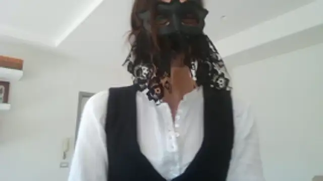 Snapshot of HelenTiAscolta chatting on 04-27-26, 01:42 HelenTiAscolta online show from 04-27-26, 01:42