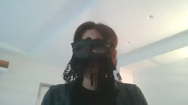 Snapshot of HelenTiAscolta chatting on 05-15-26, 08:12 HelenTiAscolta online show from 05-15-26, 08:12