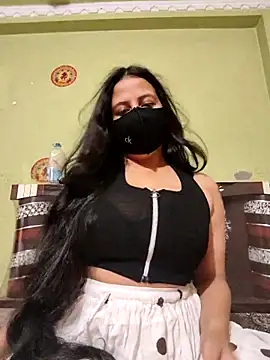 Snapshot of Priya_9945 chatting on 06-15-26, 02:23 Priya 9945 online show from 06-15-26, 02:23