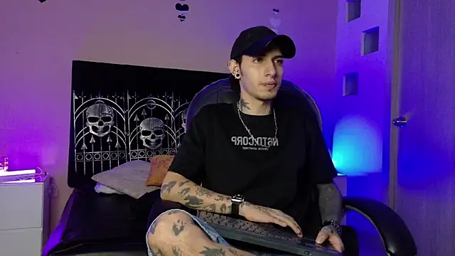Vergil Noir  online show from 06-04-26, 04:06