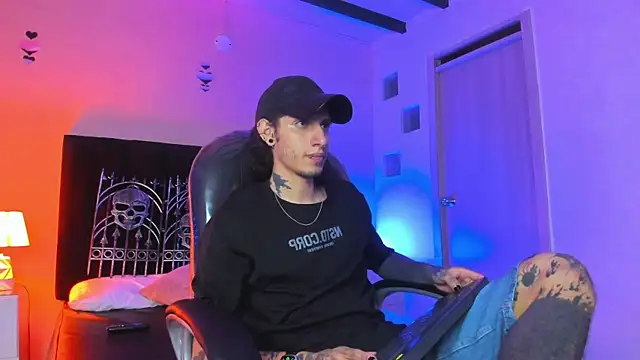 Vergil Noir  online show from 05-09-26, 04:27