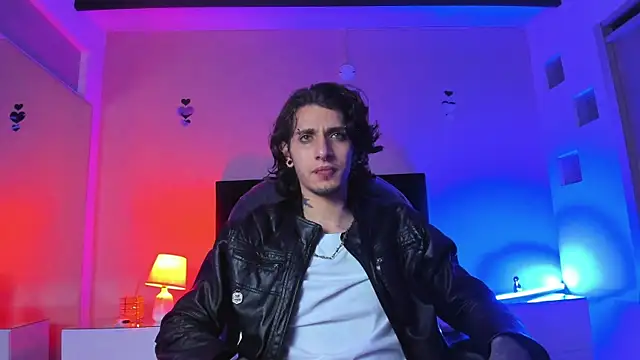 Vergil Noir  online show from 05-06-26, 04:38