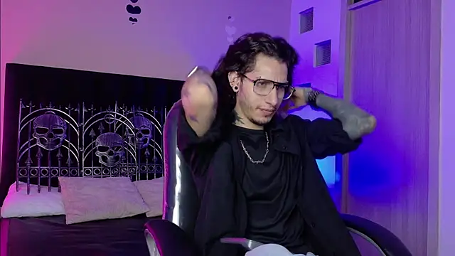 Vergil Noir  online show from 06-03-26, 04:13