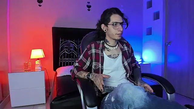 Vergil Noir  online show from 05-08-26, 03:43