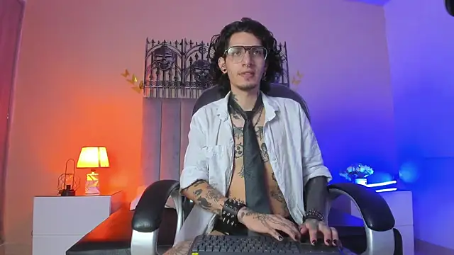 Vergil Noir  online show from 05-23-26, 04:22