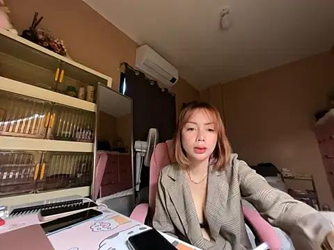 sweet glam online show from 05-07-26, 04:17