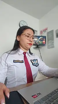 Snapshot of Queen_linda1 chatting on 07-24-26, 01:51 Queen linda1 online show from 07-24-26, 01:51