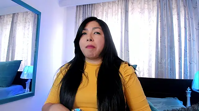 Snapshot of Victoria_kim_lee chatting on 06-17-26, 05:56 Victoria kim lee online show from 06-17-26, 05:56