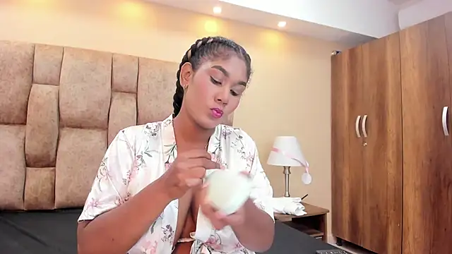 AlissonJamess online show from 04-24-26, 12:18