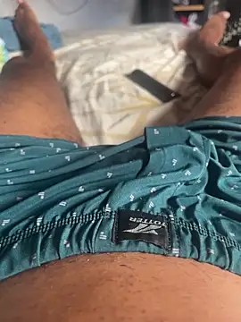 elmiles online show from 04-21-26, 04:24