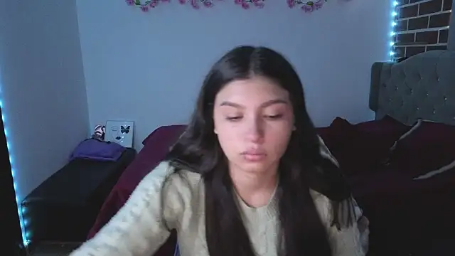 isabella monntolvo online show from 05-20-26, 07:44