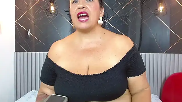 Snapshot of BarbaraGraf chatting on 05-30-26, 02:23 BarbaraGraf online show from 05-30-26, 02:23