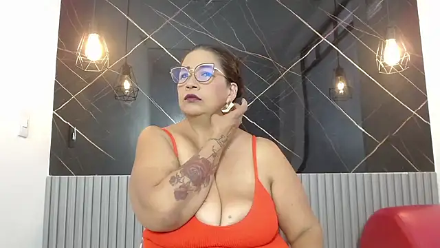 Snapshot of BarbaraGraf chatting on 05-22-26, 05:55 BarbaraGraf online show from 05-22-26, 05:55