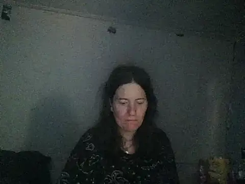 Snapshot of Mini83 chatting on 05-04-26, 04:21 Mini83 online show from 05-04-26, 04:21