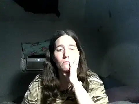 Snapshot of Mini83 chatting on 06-03-26, 06:56 Mini83 online show from 06-03-26, 06:56