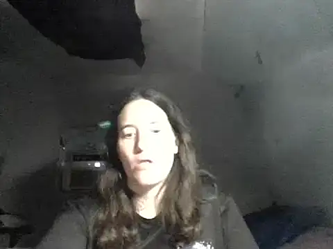 Snapshot of Mini83 chatting on 05-31-26, 04:57 Mini83 online show from 05-31-26, 04:57