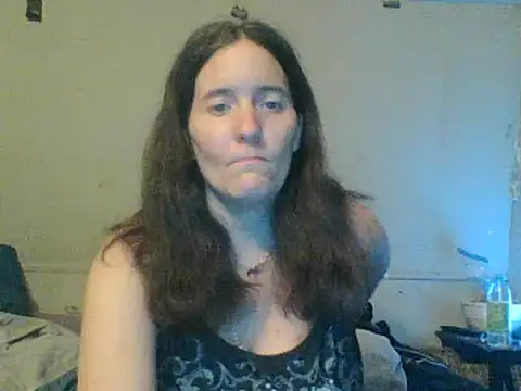 Snapshot of Mini83 chatting on 05-14-26, 06:49 Mini83 online show from 05-14-26, 06:49