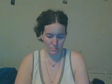 Snapshot of Mini83 chatting on 05-10-26, 06:21 Mini83 online show from 05-10-26, 06:21