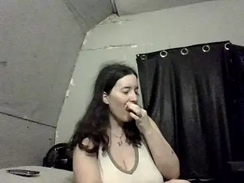 Snapshot of Mini83 chatting on 06-11-26, 09:01 Mini83 online show from 06-11-26, 09:01
