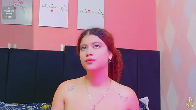 Snapshot of HoneyHipss chatting on 05-28-26, 12:44 HoneyHipss online show from 05-28-26, 12:44