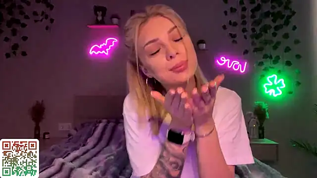 CandyRass online show from 05-10-26, 06:17