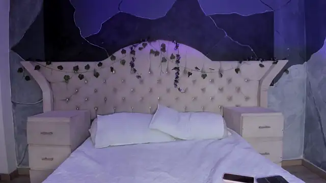 BunnyEvans online show from 05-11-26, 01:01