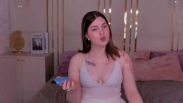 IvySimmons online show from 05-30-26, 03:46