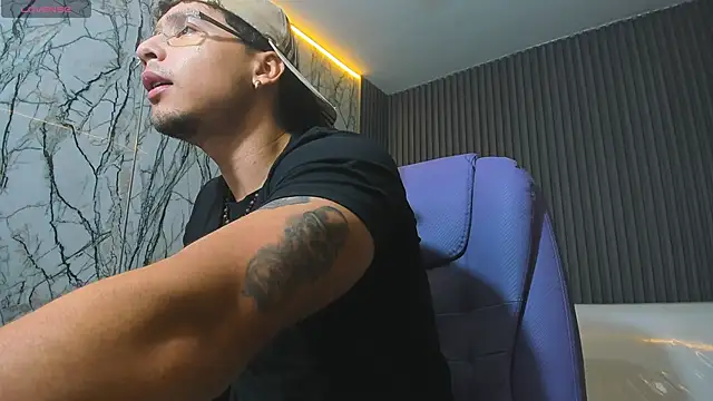 jbarto  online show from 05-17-26, 02:06